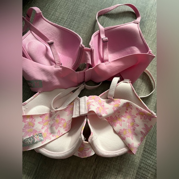 Hurley Tshirt Bra lot of 2 - Picture 3 of 3